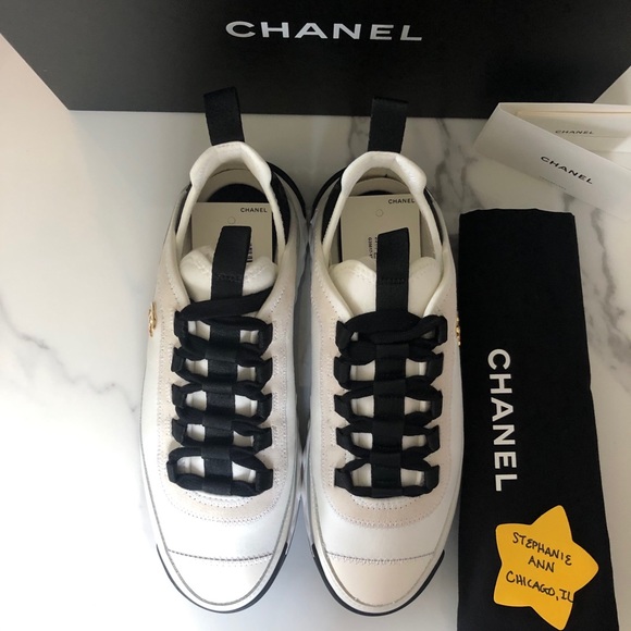 🛍SOLD🛍 CHANEL 2020 Cruise Sport Trail Sneakers - Picture 3 of 11